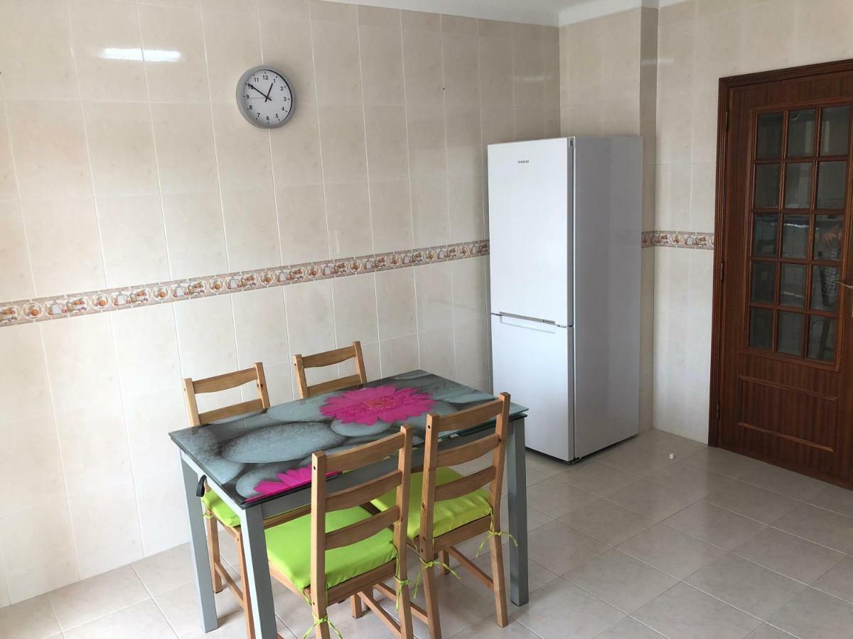 Olinda'S 2 Bedroom Apartment Лагуш Екстер'єр фото